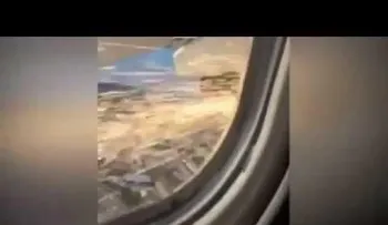 Video: Un ala de un avión comienza a arder en pleno vuelo