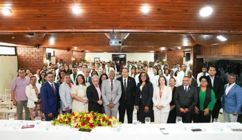 Salud Pública y CMD impulsan médicos especialistas