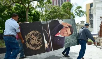 Venezuela: Retiran imágenes de Hugo Chávez de sede del Congreso