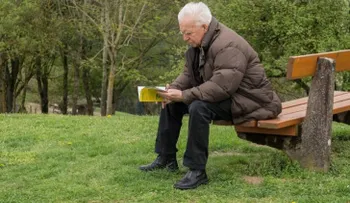 Conmueve en las redes: Abuelo envía a su nieta las reglas para tener novio