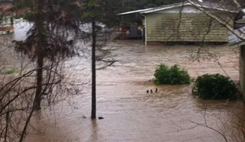 Tormenta azota California; causa inundaciones en Washington 