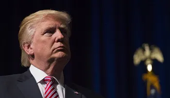 Trump: Los nuevos correos de Clinton esconden un "delito atroz"