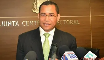 Eddy Olivares pide a la JCE corregir errores materiales tiene sentencia TC