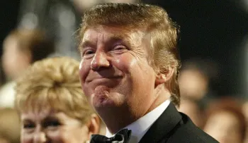 La estrategia de negocios de Trump: contratar solo a mujeres guapas