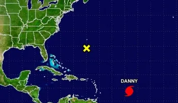 Huracán Danny no se detiene y sube a categoría 3; sus vientos de 185 km por hora
