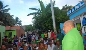Candidato alcalde Santo Domingo Norte recibe apoyo dirigente bancas lotería