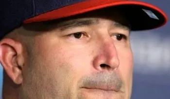 Manny Acta, es el nuevo coach de 3B de los Marineros