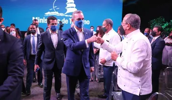 Cerca de dos millones y medio de turistas visitan RD en siete meses; se recuperan unos 60 mil empleos