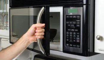 ¡Cuida tu salud! 7 alimentos que no debes recalentar