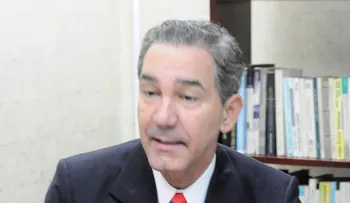 Acusan presidente Colegio de Notarios orquestar campaña de descrédito 