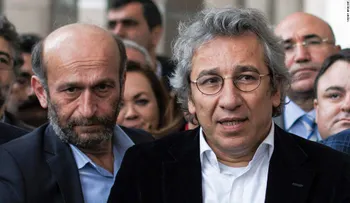 Arrestan en Turquía a dos periodistas por cargos de espionaje