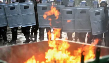 Incendian el Congreso de Paraguay en protestas por aprobación de enmienda constitucional
