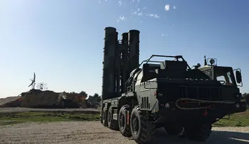 Misiles rusos del sistema S-400 derriban objetivo jabali de propulsión a chorro (VIDEO)