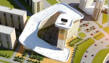 Slalom House: construyen pendiente de esquí sobre bloque de apartamentos