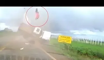 Terrorífico accidente: 10 vueltas de campana y un pasajero volando por los aires