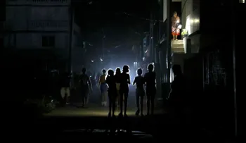 Cuba enfrenta apagones que afectan al 70 % de la isla