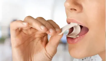 Desarrollan chicle anticovid que atrapa el virus y reduce el contagio