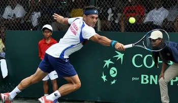 Estrella le da  un punto a RD