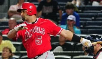 Pujols pega tres hits; Ozuna conecta HR 22