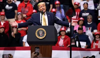 Trump arremete contra Brad Pitt, los Óscar y a "Parasite" por ser una cinta coreana
