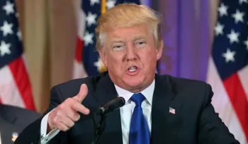 Presidente Trump llama mentiroso a senador que reveló críticas de nominado al Supremo