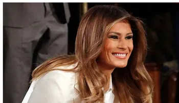 Melania Trump se muestra poco interesada del discurso de su marido Donald Trump ante el Congreso