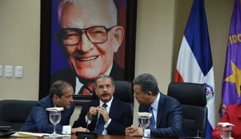 Comité Político decide presentar al CC a DM como único candidato; Cristina y Abel seguirán en el Senado y CD