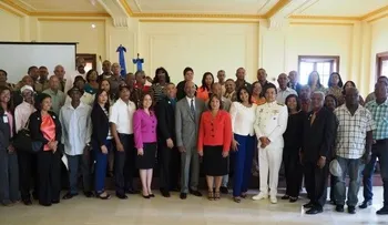 Reconoce a 69 servidores públicos de la región Sur
