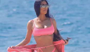 Kim Kardashian comparte fotos de su viaje a Balí con sus despampanantes curvas
