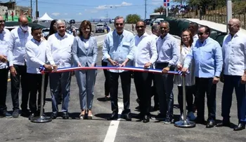 Presidente Abinader junto a Raquel Peña y Deligne Ascención, inaugura prolongación avenida de Circunvalación Norte en Santiago