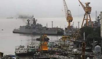 Se incendia submarino indio con 18 marinos a bordo