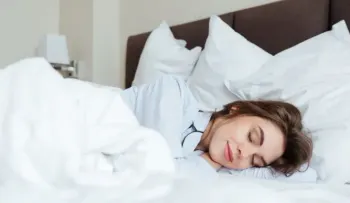 Dormir entre las 22:00 y las 23:00 (10 y 10:30 de la noche), serían las horas perfectas para mantener un corazón sano, según estudio científico