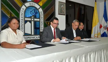 Unos 127 colegios católicos pasarán al sector público; firman acuerdo