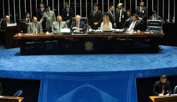 El Senado de Brasil da luz verde al juicio político a Dilma Rousseff