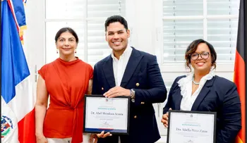 Doctor Abel Mendoza es reconocido en Alemania