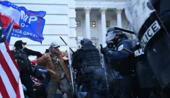Acusan un policía de EEUU de obstruir investigación sobre el asalto al Capitolio