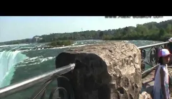 Mujer se suicida en las Cataratas del Niagara (VIDEO)
