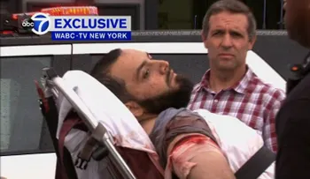 De un cartel del FBI a una ambulancia: la increíblemente rápida captura de Ahmad Rahami