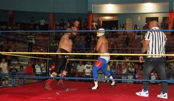 El Guerrero Tanaka vs Eclipse; combate estelar lucha libre en RD