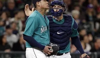 Marineros colocan a Félix Hernández en lista de lesionados