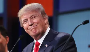 Trump dice que queda trabajo por hacer en relación entre Policía y minorías