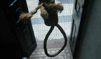 Apresan agresor de mujer y hombre se ahorca