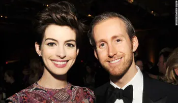 Anne Hathaway confirma su embarazo... y le gana a los paparazzi
