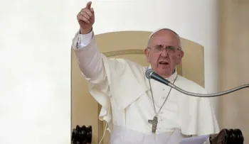 El Papa dice que el diablo trata de crear una guerra civil en el Vaticano