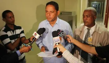 Reverendo sugiere Ezequiel Molina integre comisión ley partido
