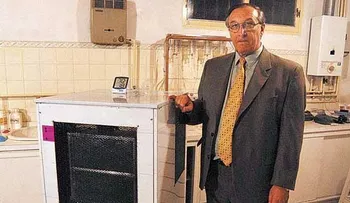 Desarrollan una máquina que produce agua potable a partir del aire