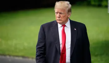 Trump dice, sin pruebas, que el equipo de Mueller se entrometerá en las elecciones de medio término