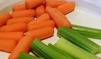 Con agua de arroz, perejil, zanahoria y apio, despídete para siempre de la gastritis