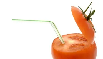 Grandes beneficios de beber jugo de tomate