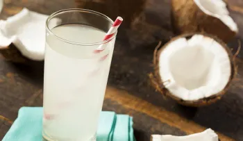 Qué sucede en tu cuerpo cuando bebes agua de coco